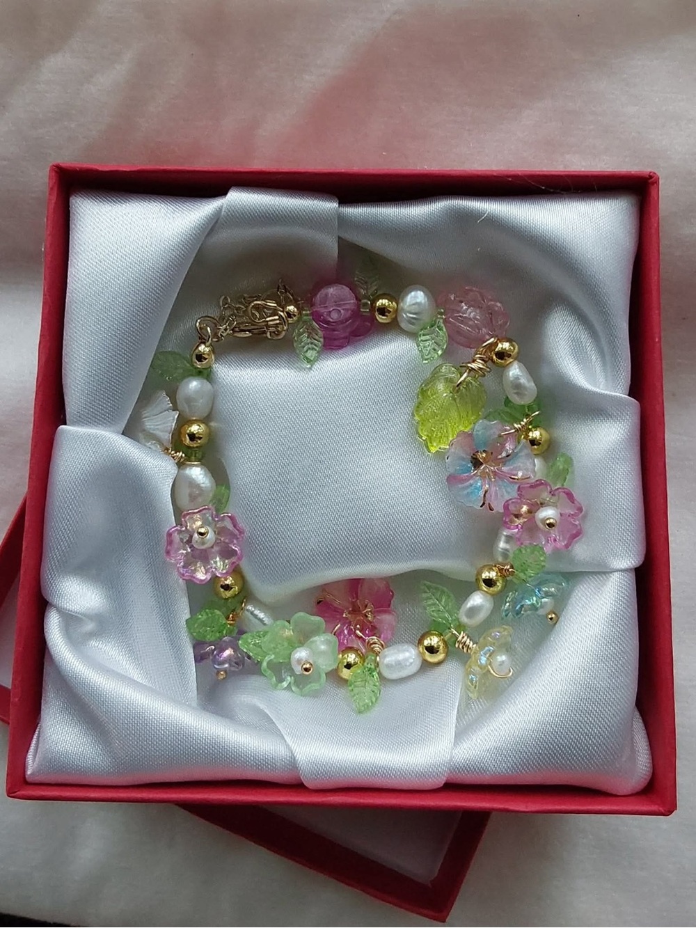 Delicate Multicolor Floral Beaded Bracelet